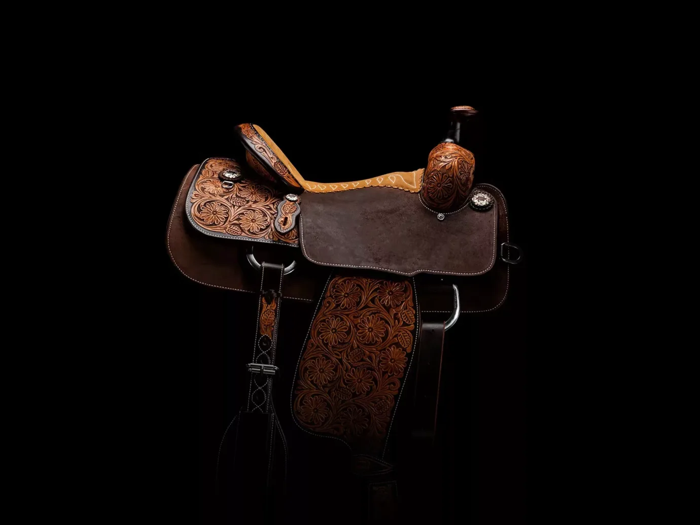 Martin Saddlery saddle on black